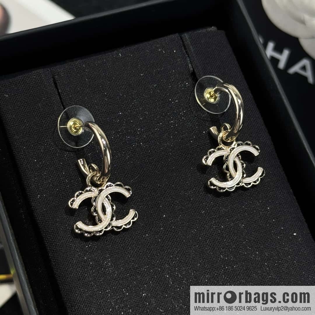 ❗️New ❗️☀️ new ☑️ chanel c2 double c lace edge stud earrings ☀️