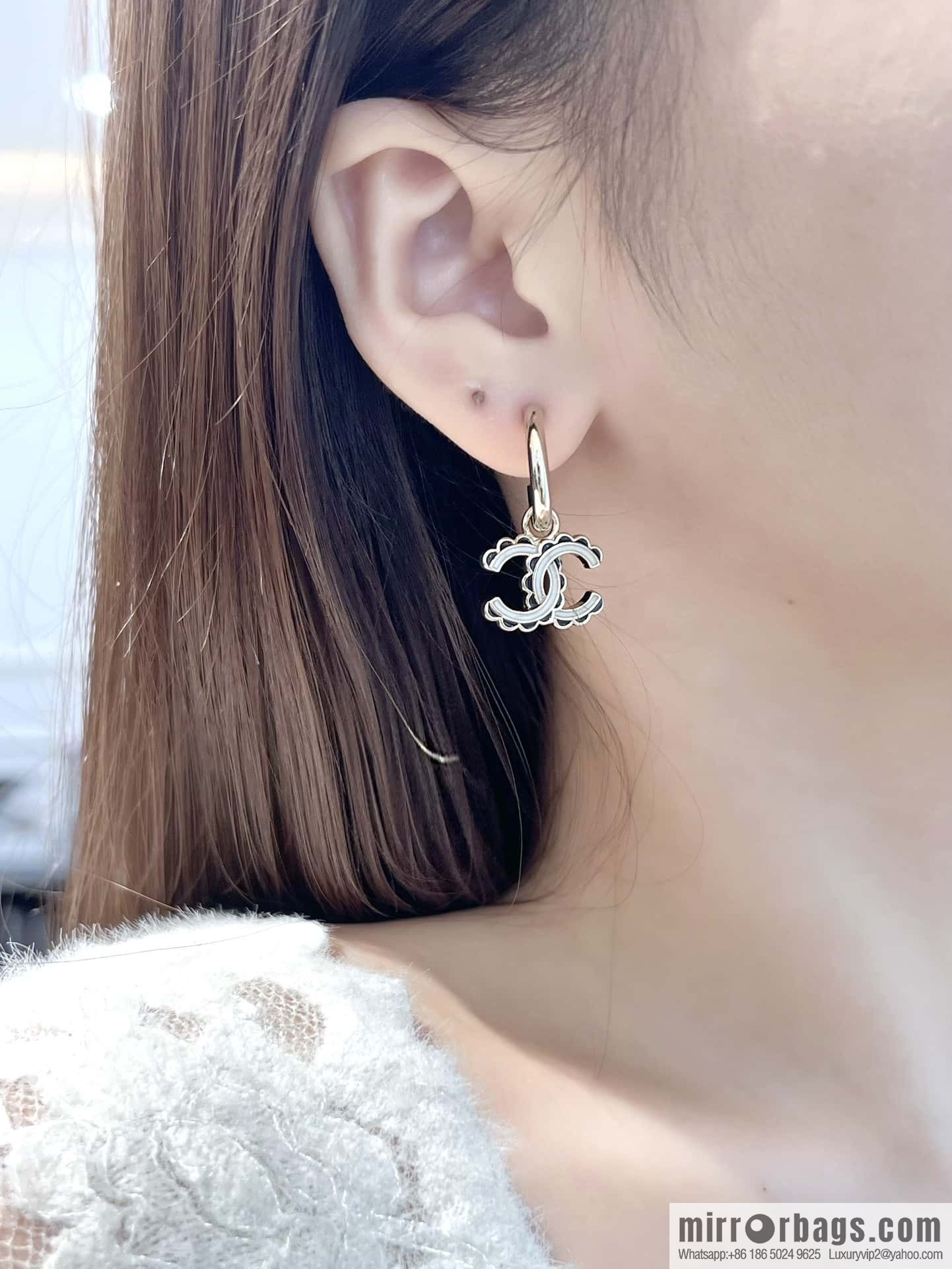❗️New ❗️☀️ new ☑️ chanel c2 double c lace edge stud earrings ☀️