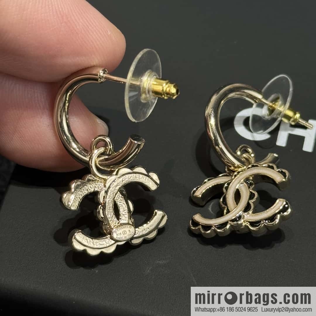 ❗️New ❗️☀️ new ☑️ chanel c2 double c lace edge stud earrings ☀️