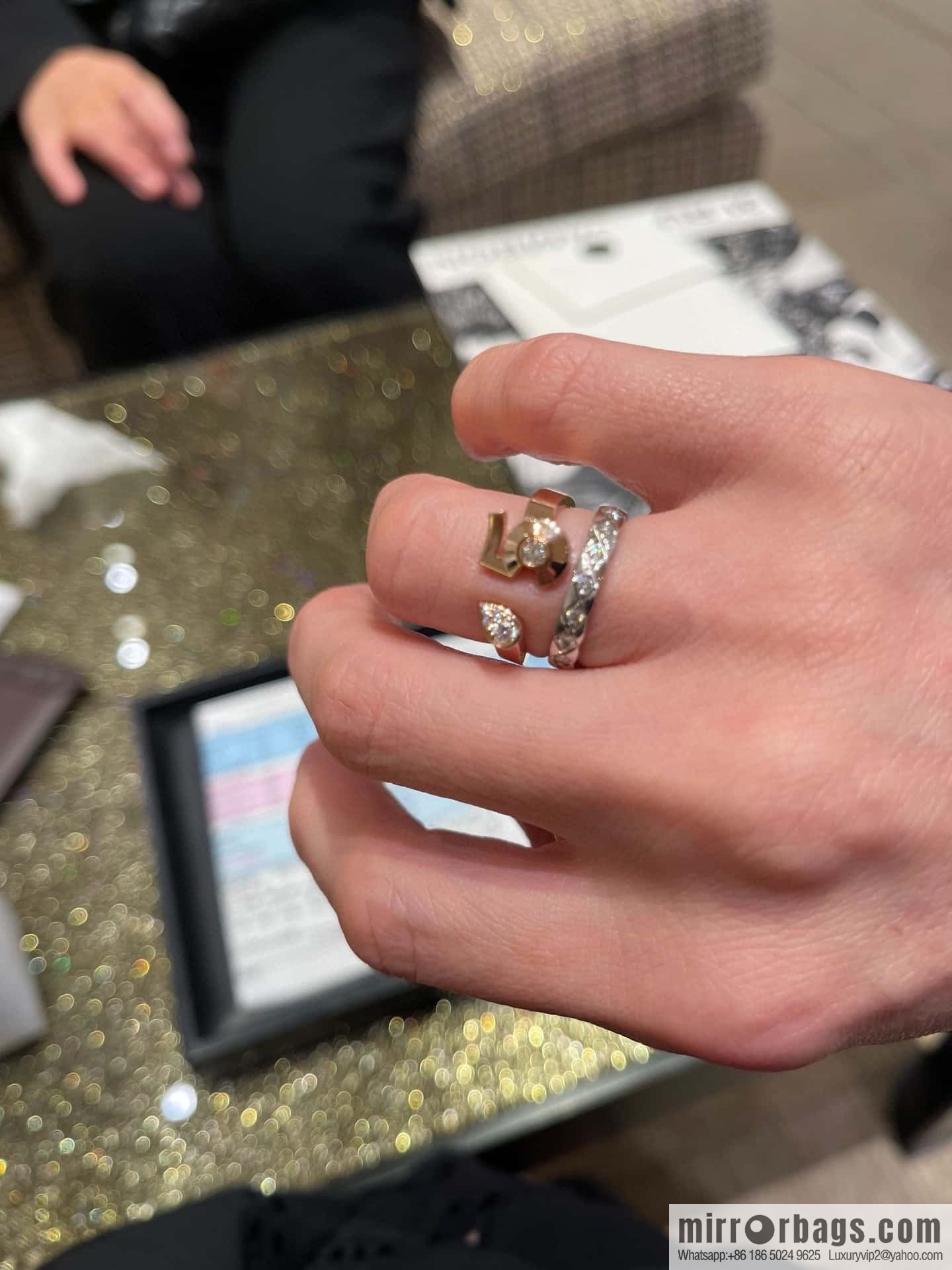 ❗️New ❗️☀️ New ☑️ Chanel COCO series 5-character ring ☀️