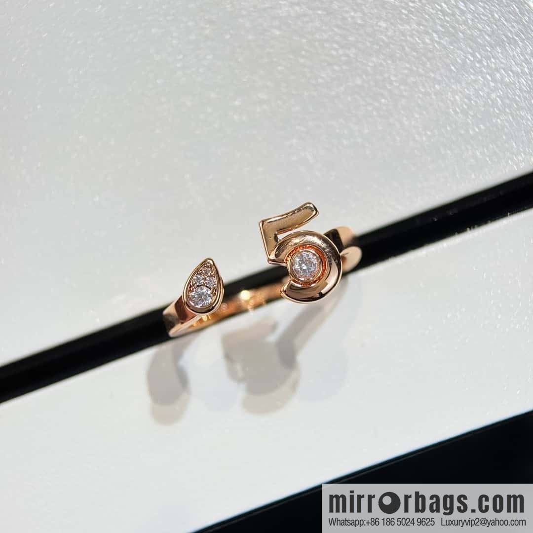 ❗️New ❗️☀️ New ☑️ Chanel COCO series 5-character ring ☀️