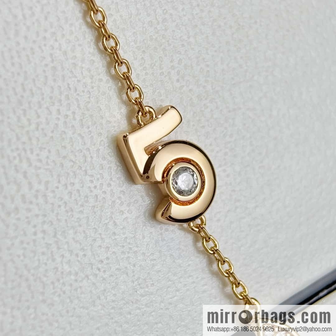 ❗️New ❗️☀️ New ☑️ Chanel COCO series 5 character bracelet ☀️