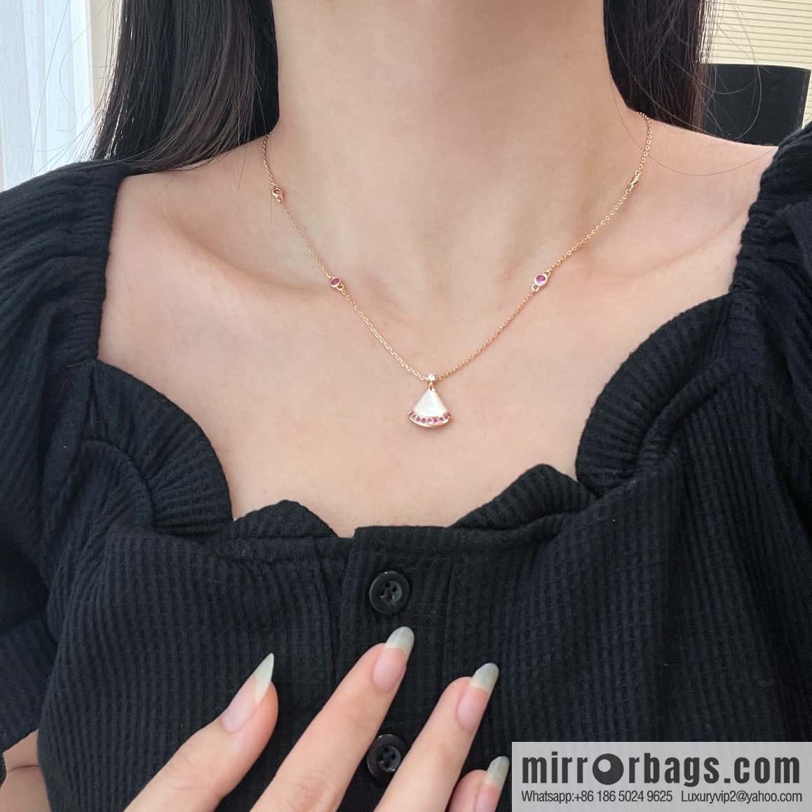 ❗️🎁 ☀️ Original ☀ BVLGARI DIVAS'DREAM Pink Diamond White Fritillary Fan Necklace  ☀️