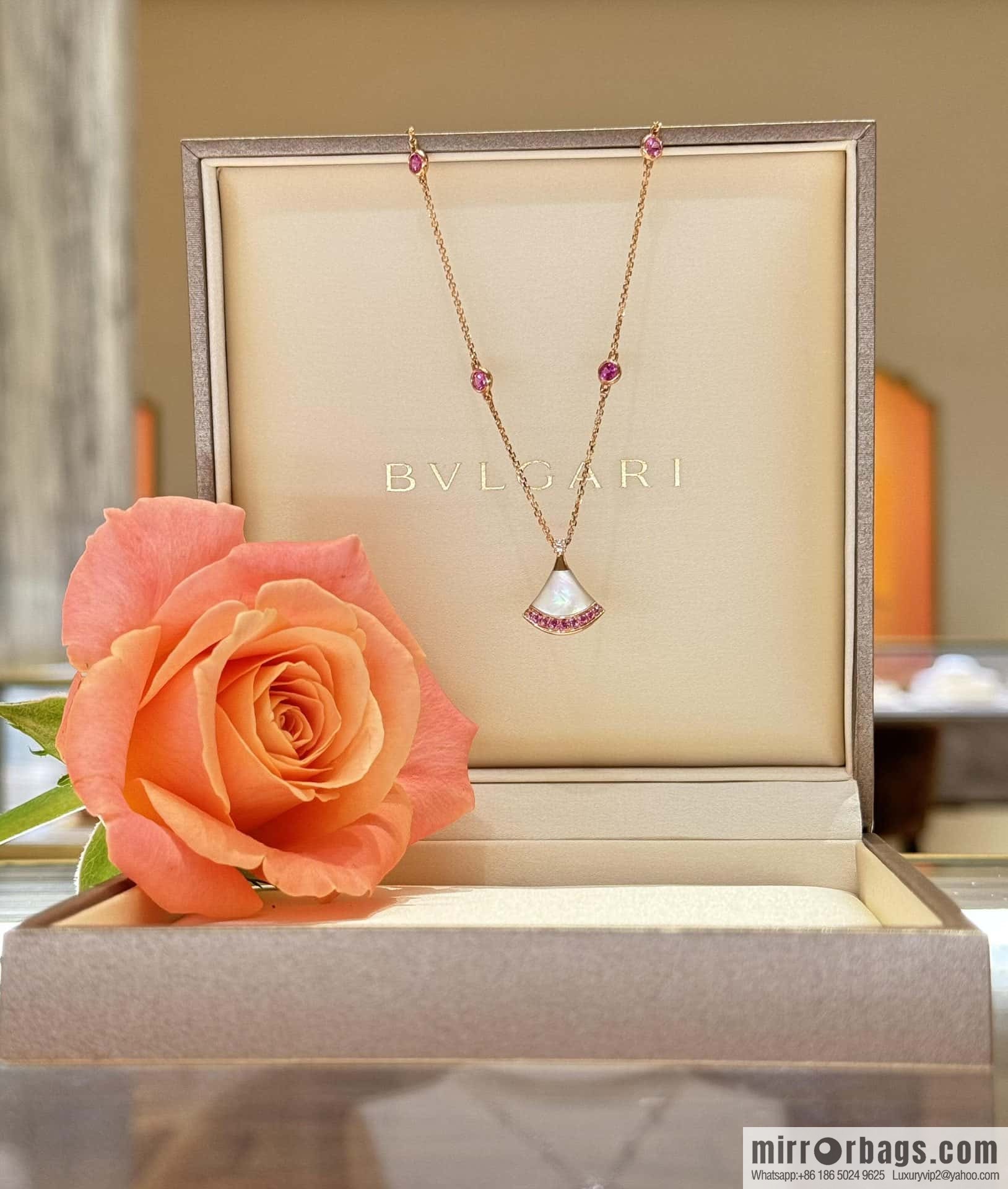 ❗️🎁 ☀️ Original ☀ BVLGARI DIVAS'DREAM Pink Diamond White Fritillary Fan Necklace  ☀️