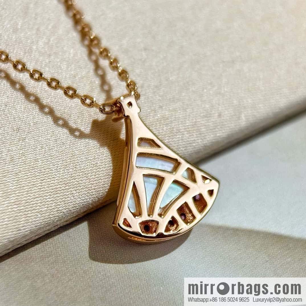 ❗️🎁 ☀️ Original ☀ BVLGARI DIVAS'DREAM Pink Diamond White Fritillary Fan Necklace  ☀️