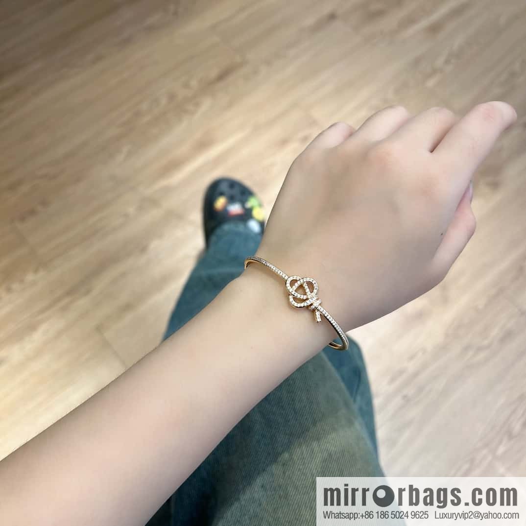 ❗️New ❗️ New ☑️ TIFFANY & Co. Woven Full Diamond Key Bracelet