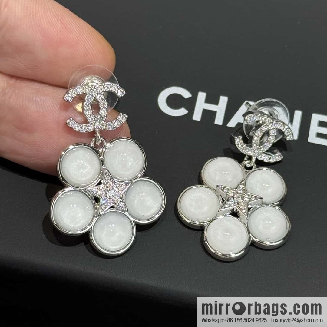 ❗️New ❗️☀️ new ☑️ chanel c2 double c snowflake stud earrings ☀️