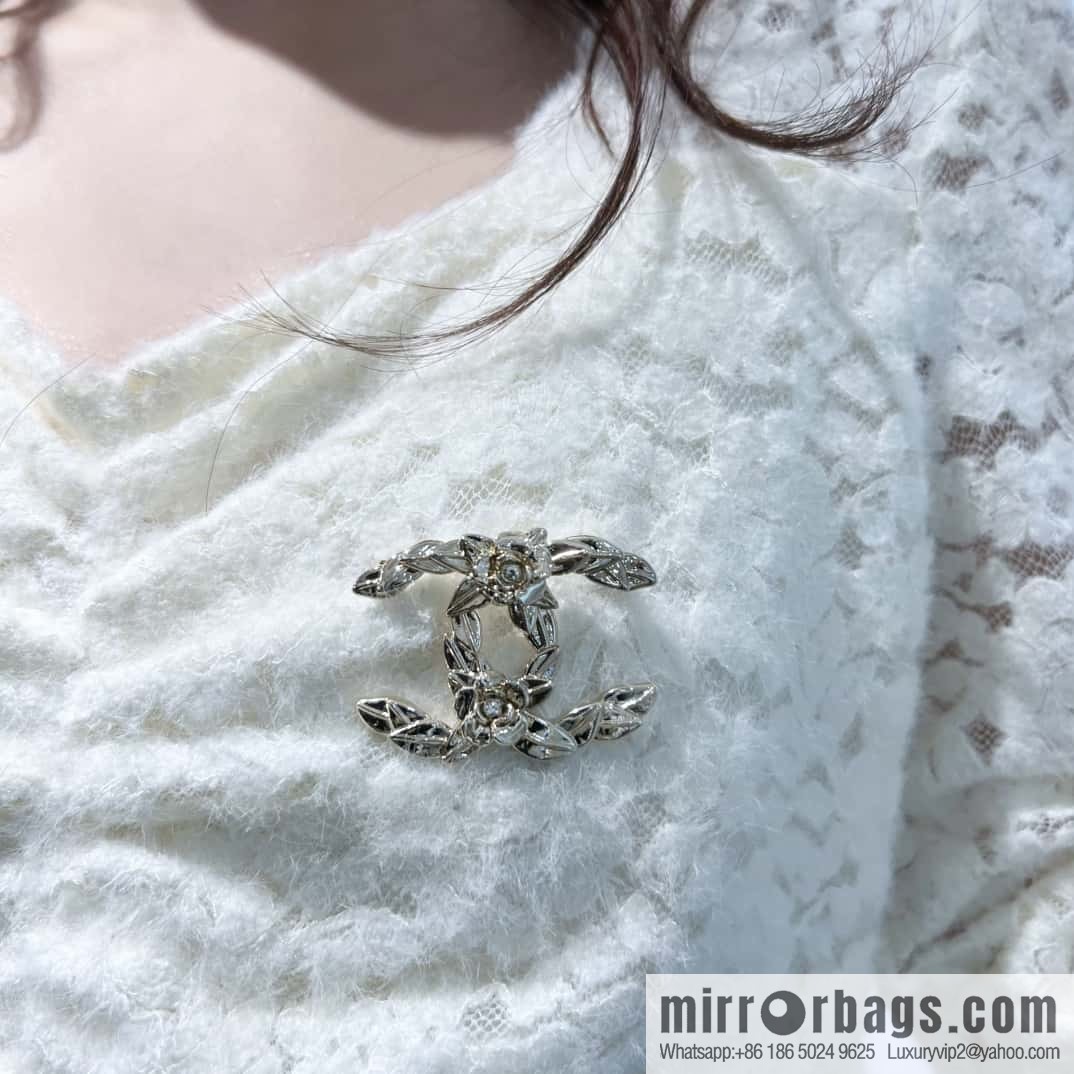 ❗️New ❗️☀️ New ☑️ Chanel Double C Brooch ☀️