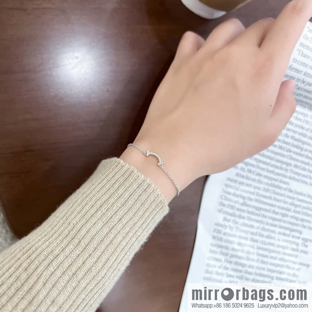 ❗️New ❗️ ☀️ Tiffany & co, classic smile bracelet ☀️