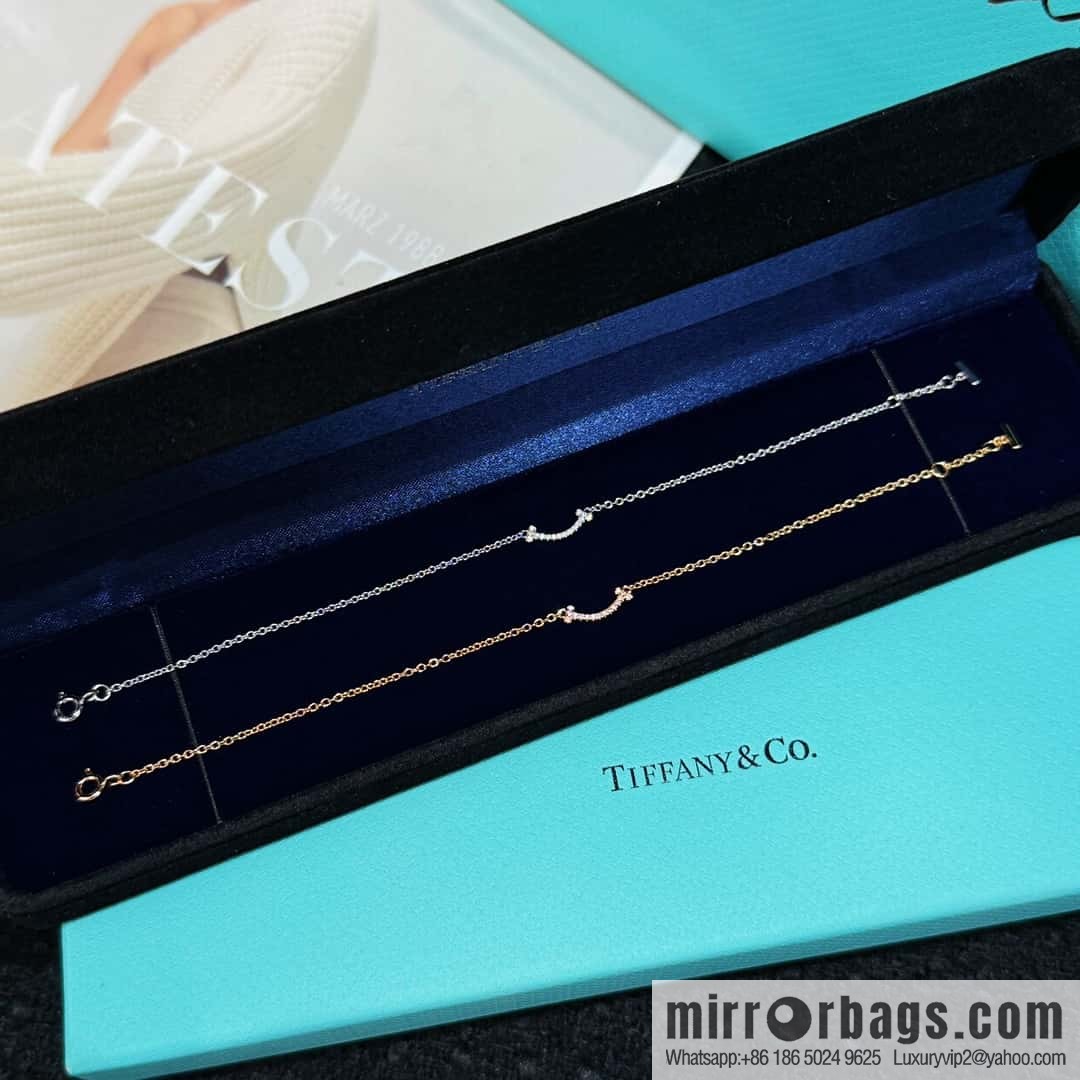 ❗️New ❗️ ☀️ Tiffany & co, classic smile bracelet ☀️
