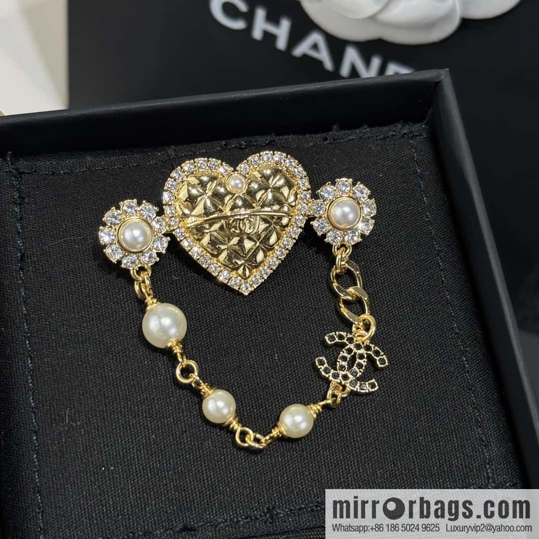 ❗️New ❗️☀️ New ☑️ Chanel Double C Rhombus Peach Heart Love Brooch ☀️