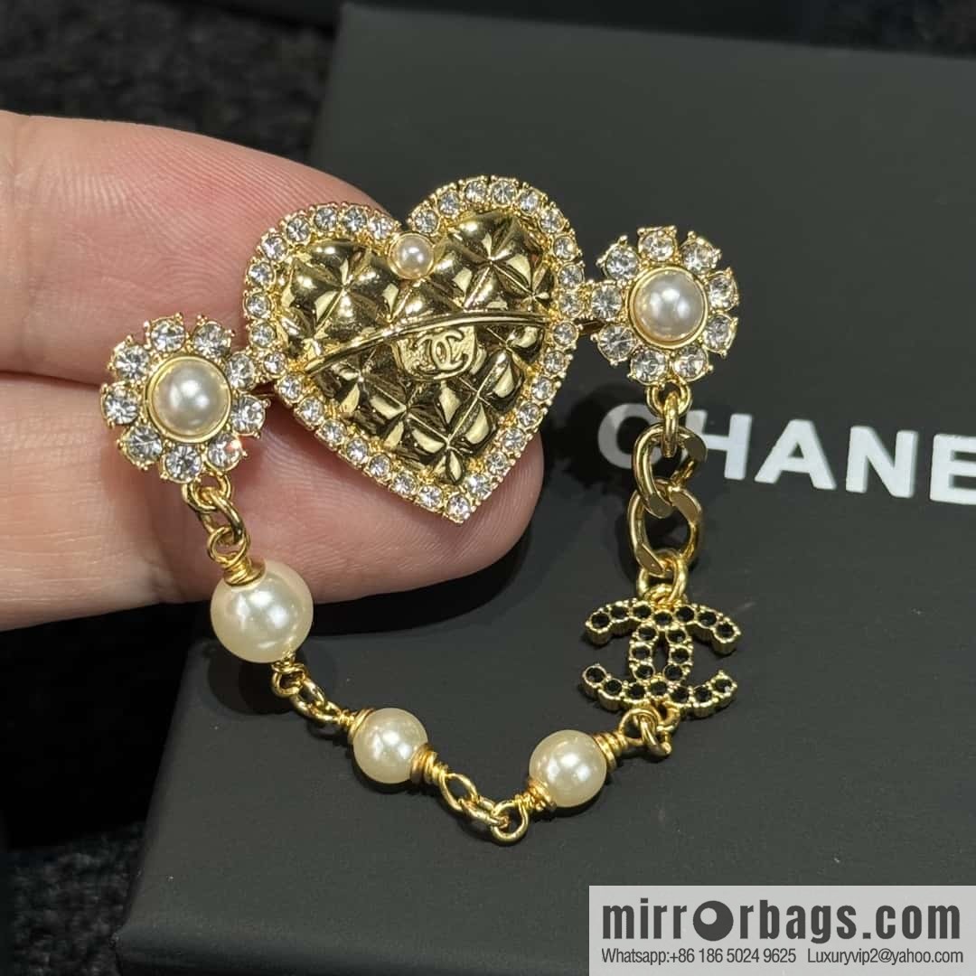 ❗️New ❗️☀️ New ☑️ Chanel Double C Rhombus Peach Heart Love Brooch ☀️
