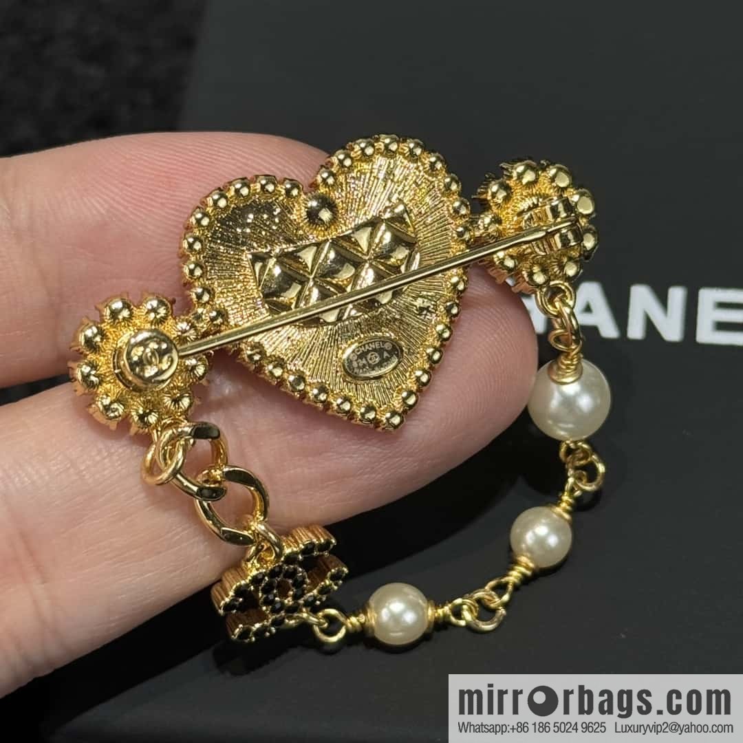 ❗️New ❗️☀️ New ☑️ Chanel Double C Rhombus Peach Heart Love Brooch ☀️