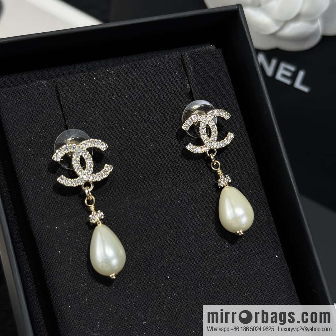 ❗️New ❗️☀️ New ☑️ Chanel c2 double c water drop pearl stud earrings ☀️