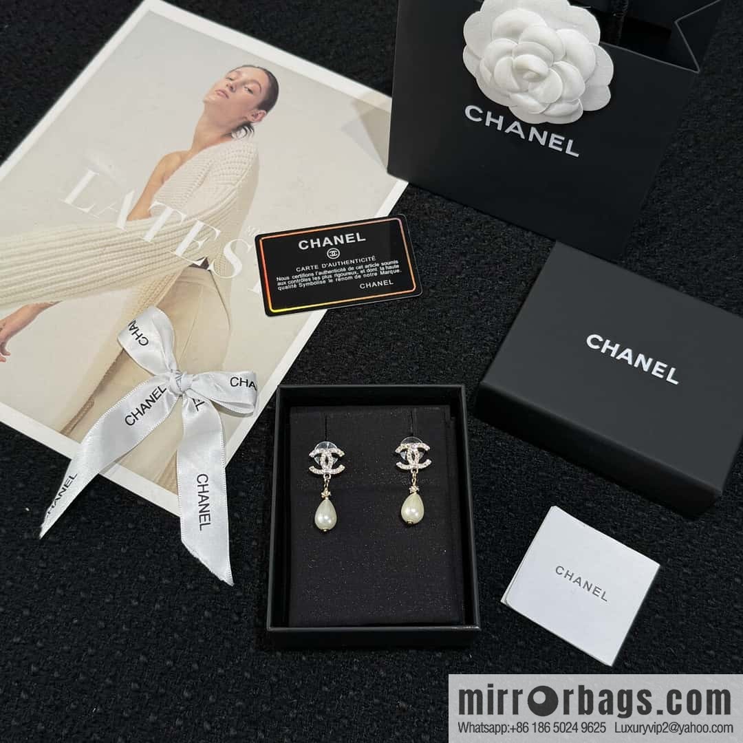 ❗️New ❗️☀️ New ☑️ Chanel c2 double c water drop pearl stud earrings ☀️