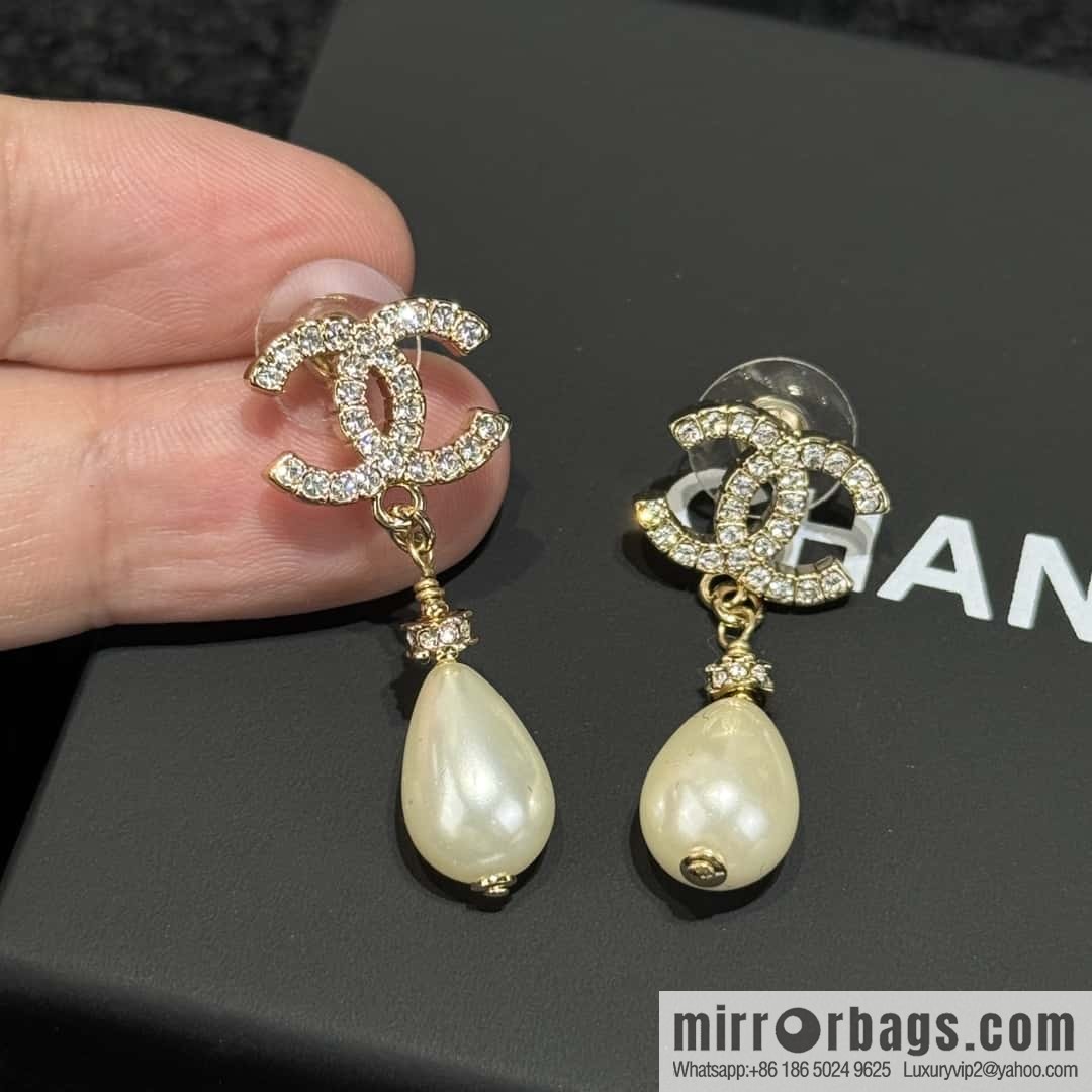 ❗️New ❗️☀️ New ☑️ Chanel c2 double c water drop pearl stud earrings ☀️