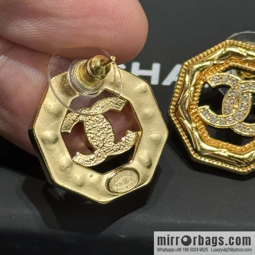 ❗️New ❗️☀️ new ☑️ chanel c1 double c octagonal stud earrings ☀️
