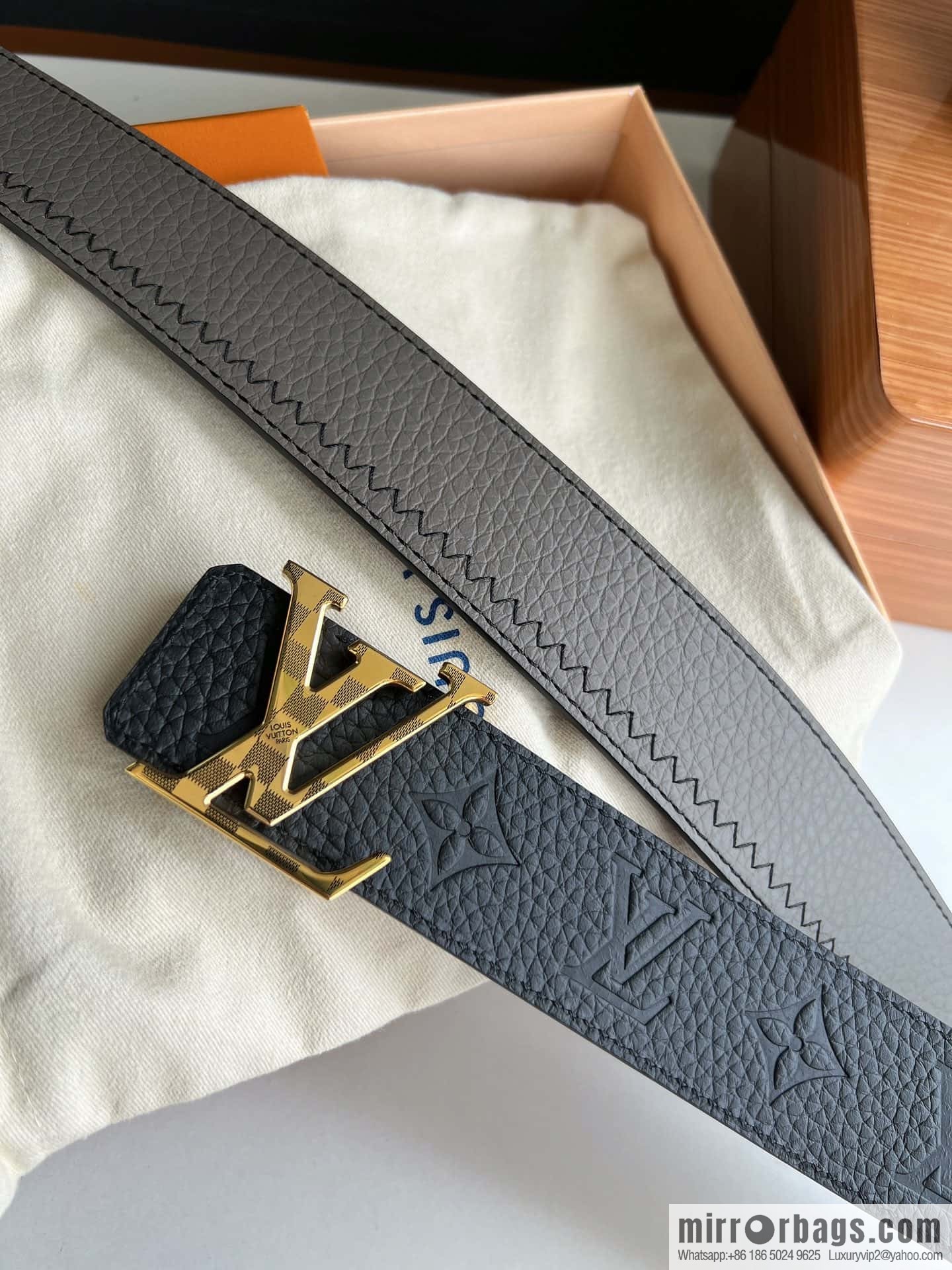 LV/Louis Vuitton Monogram lnitiales Color. Blocks Double Sided Belt 40mm
