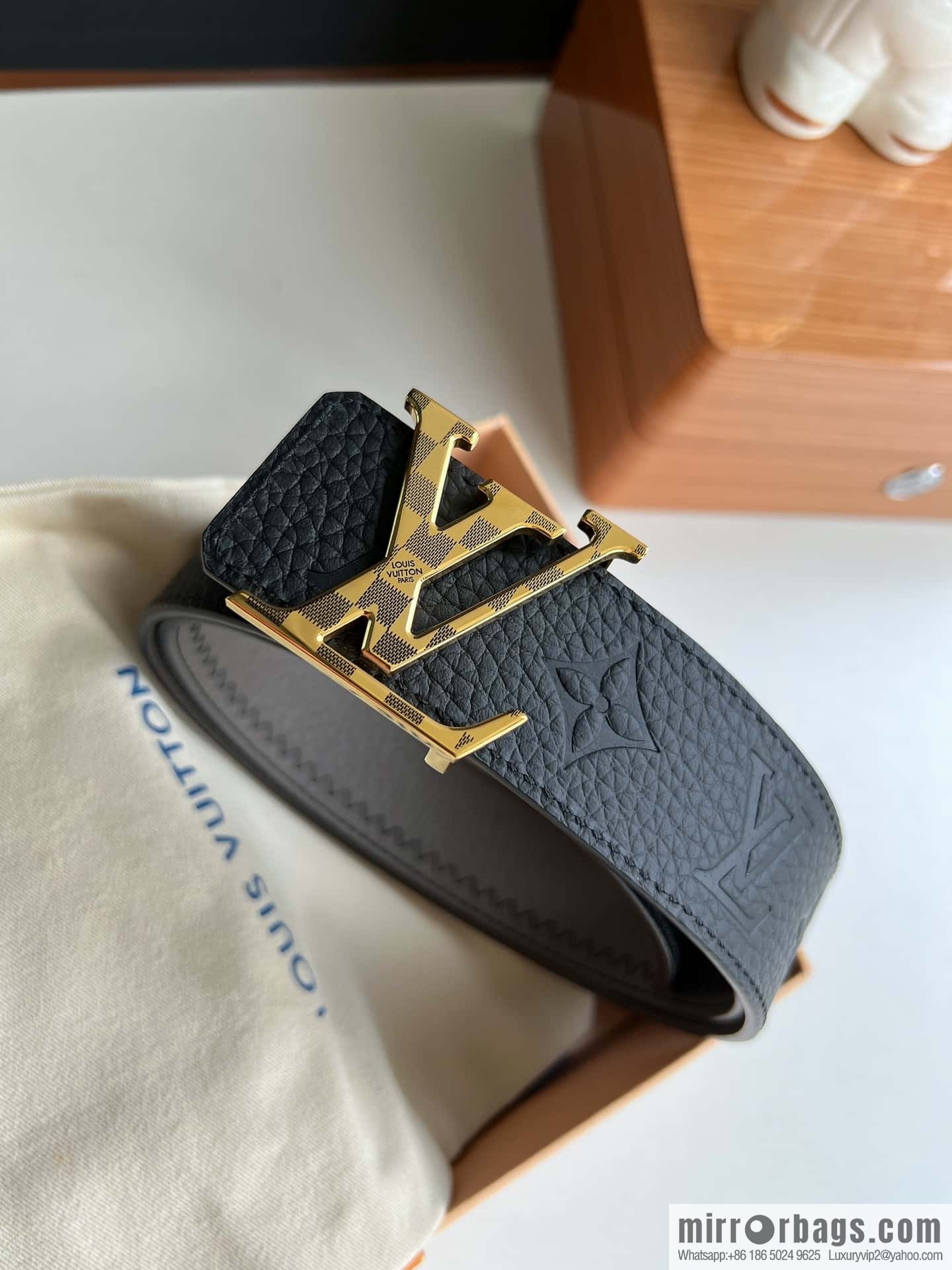 LV/Louis Vuitton Monogram lnitiales Color. Blocks Double Sided Belt 40mm
