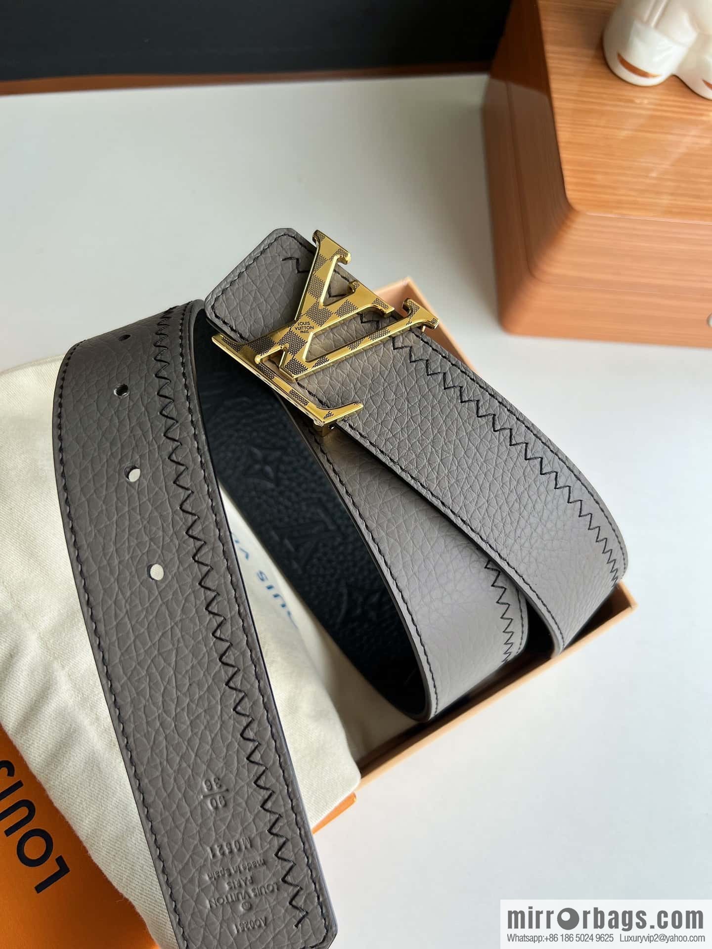 LV/Louis Vuitton Monogram lnitiales Color. Blocks Double Sided Belt 40mm