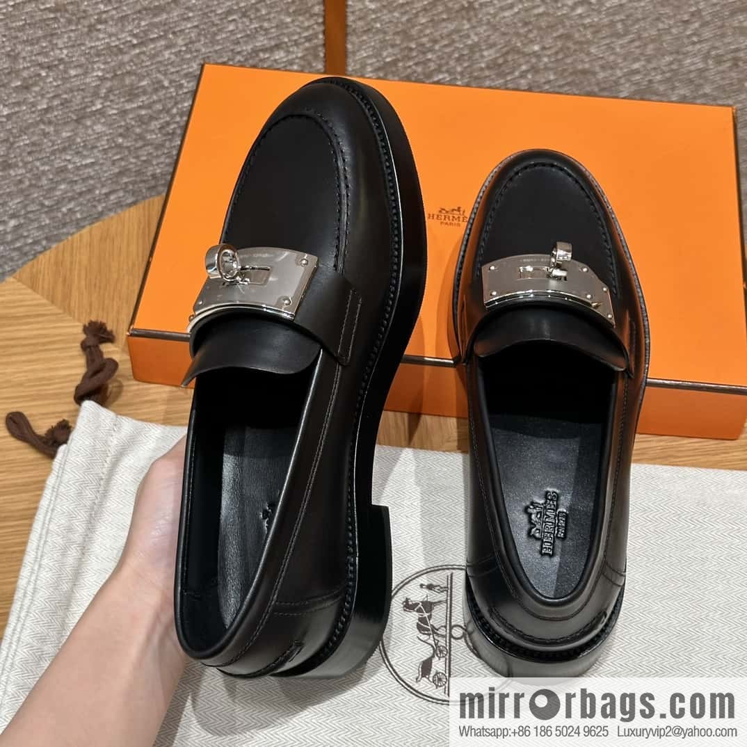 HERMES 101 Hot loafer, black/89/Noir calfskin/Calfskin