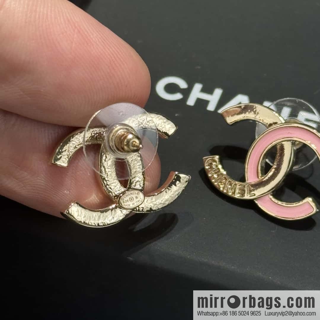 ❗️New ❗️☀️ new ☑️ chanel c1 double c half pink oil stud earrings ☀️