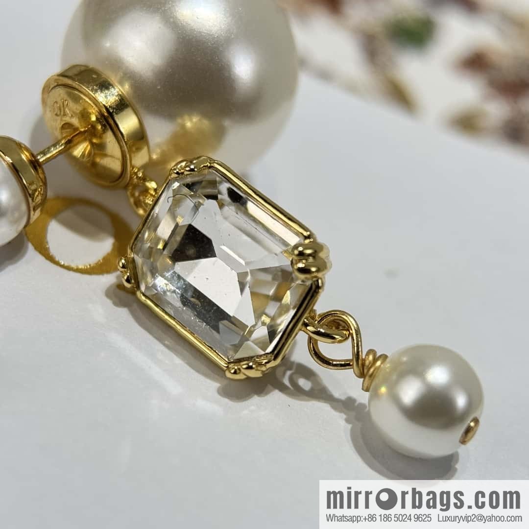 New ☑️ DIOR CD size pearl stud earrings