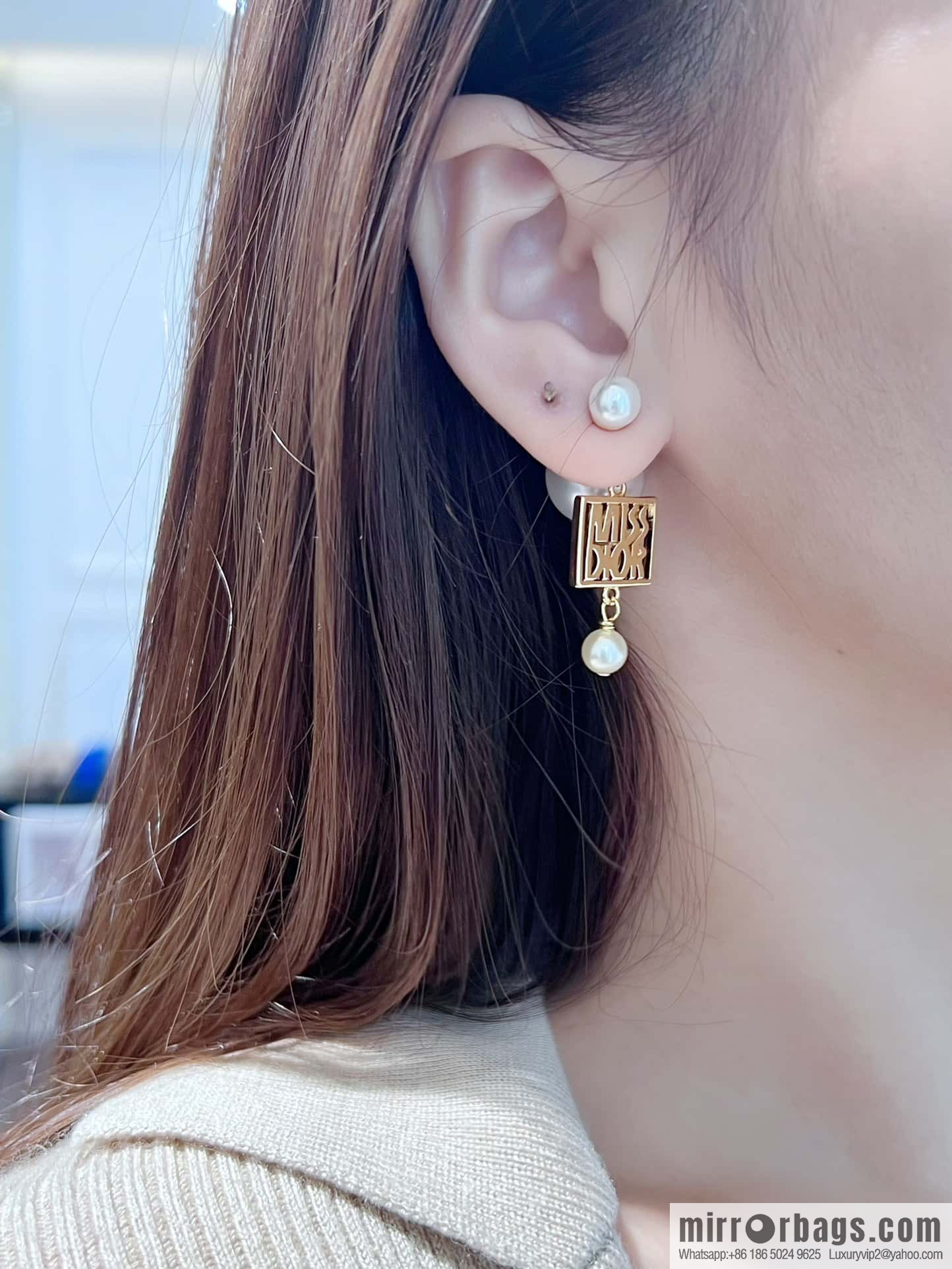 New ☑️ Dior MISS DIOR pearl stud earrings