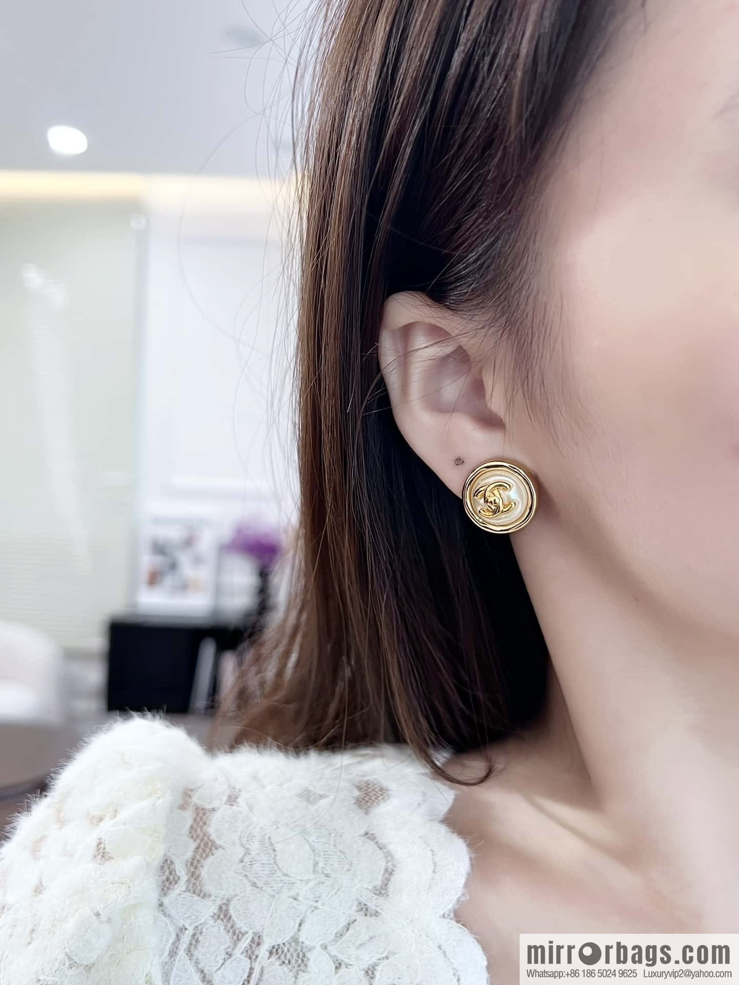 ❗️New ❗️☀️ new ☑️ chanel c1 double c round stud earrings ☀️