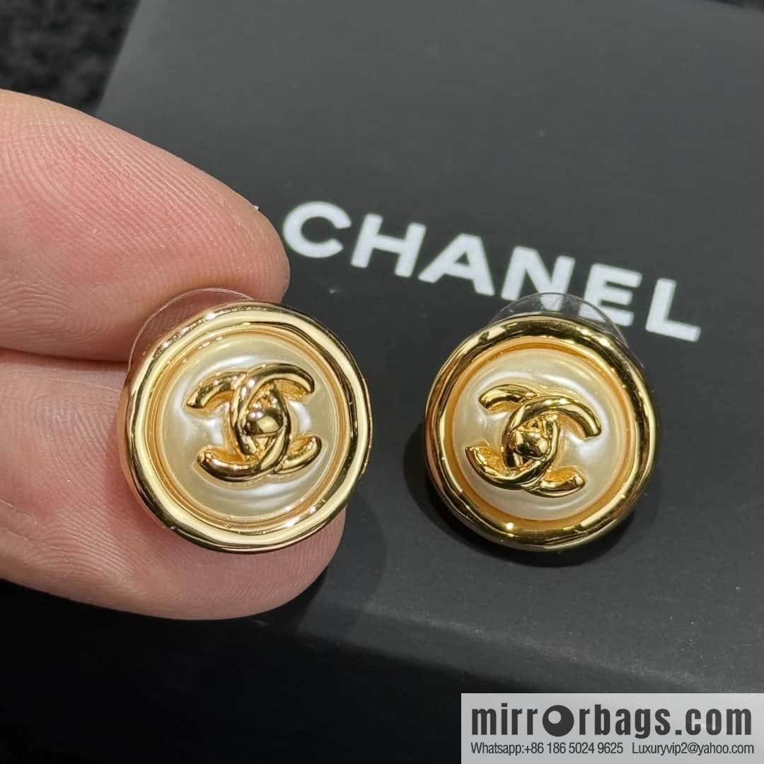 ❗️New ❗️☀️ new ☑️ chanel c1 double c round stud earrings ☀️
