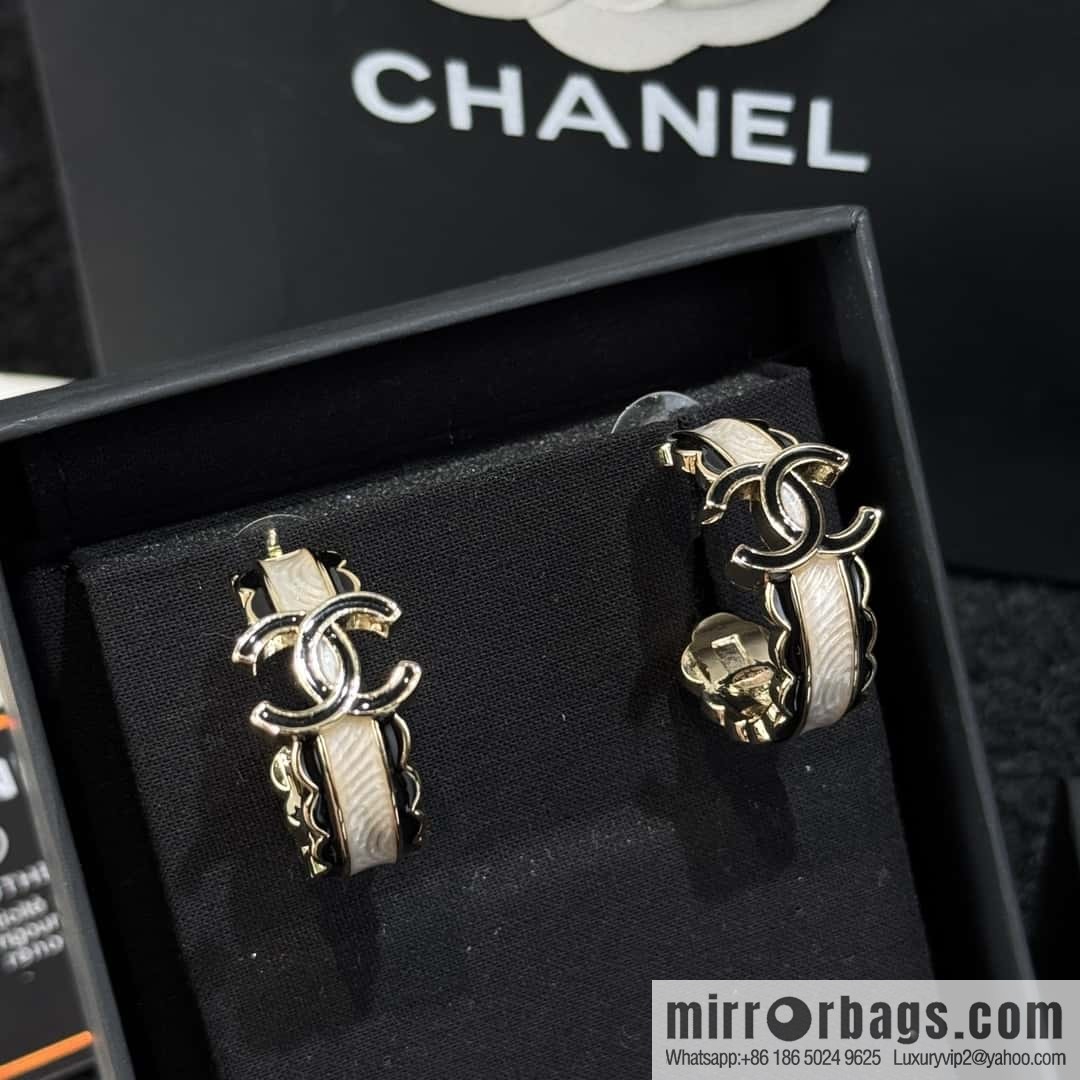 ❗️New ❗️ ☀️ new ☑️ chanel c1 double c semicircular stud earrings ☀️