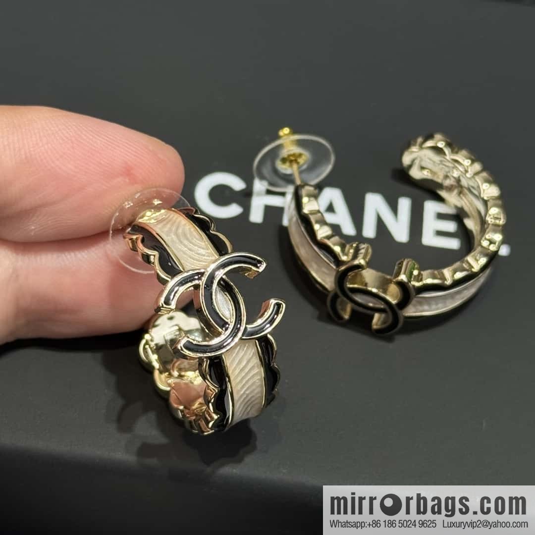 ❗️New ❗️ ☀️ new ☑️ chanel c1 double c semicircular stud earrings ☀️