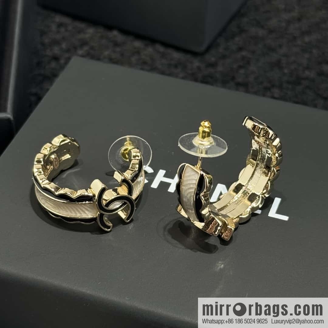 ❗️New ❗️ ☀️ new ☑️ chanel c1 double c semicircular stud earrings ☀️