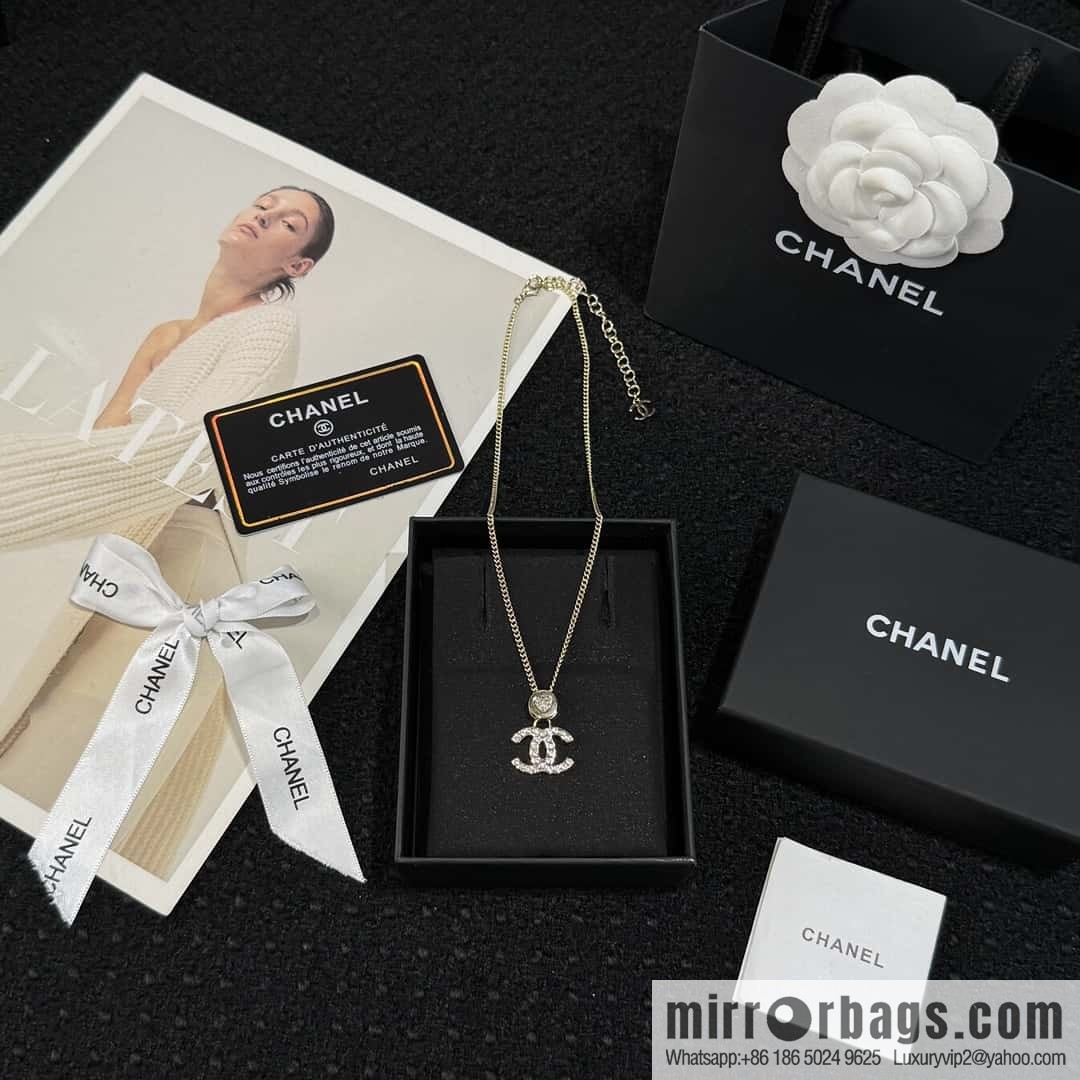 ❗️New ❗️ ☀️ new ☑️ Chanel double c round peach heart love necklace ☀️