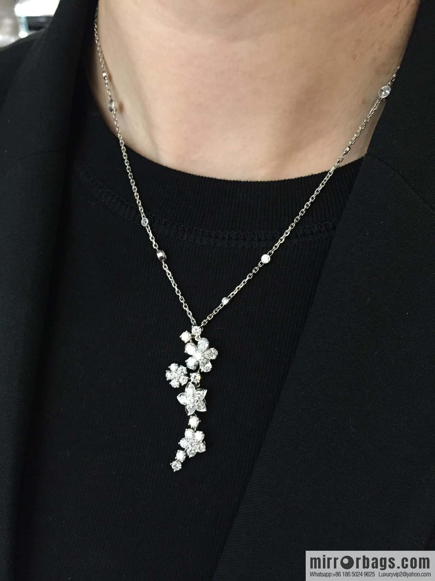 Van Cleef & Arpels A Midsummer Night's Dream Folie des Pres Necklace