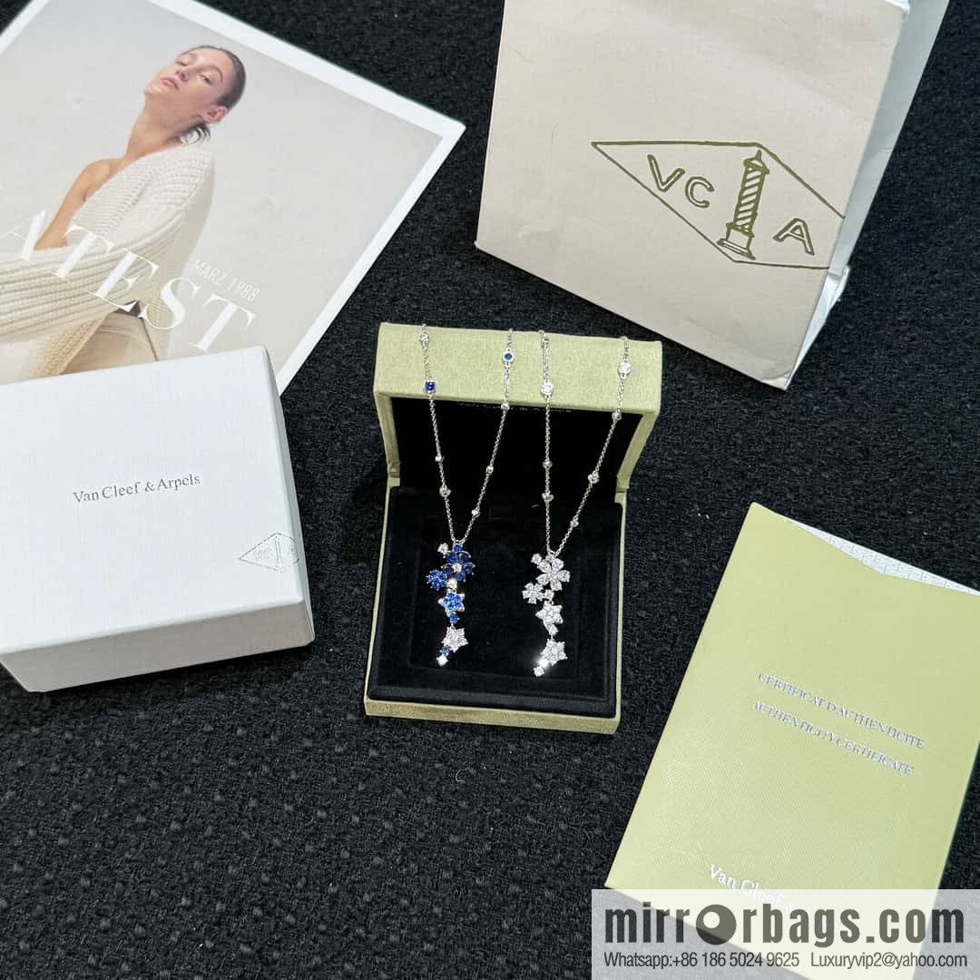Van Cleef & Arpels A Midsummer Night's Dream Folie des Pres Necklace