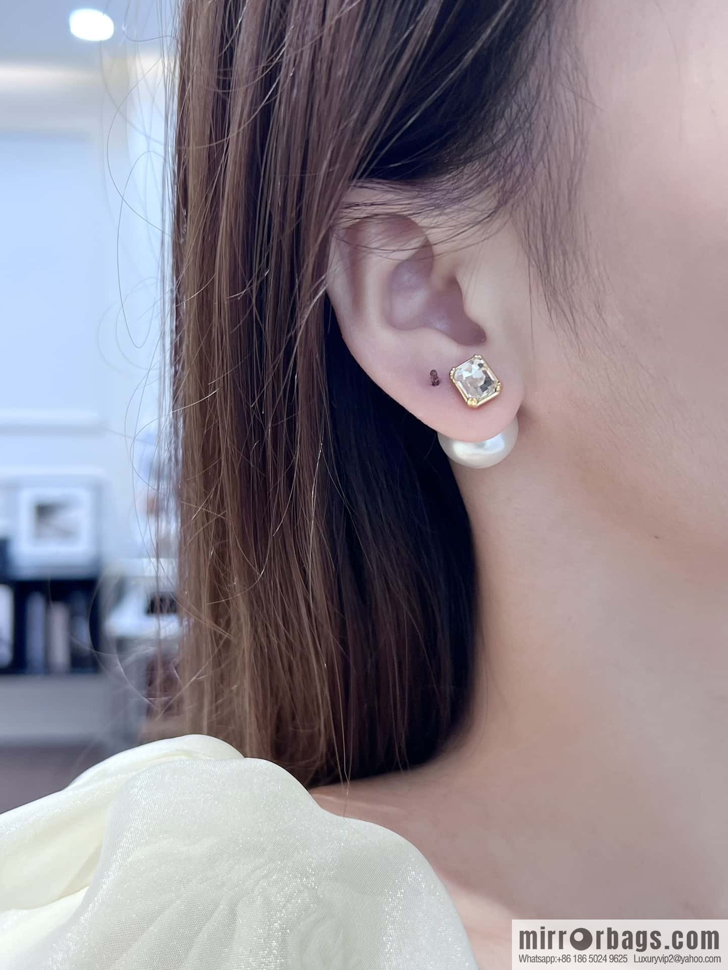 New ☑️ DIOR square diamond pearl stud earrings