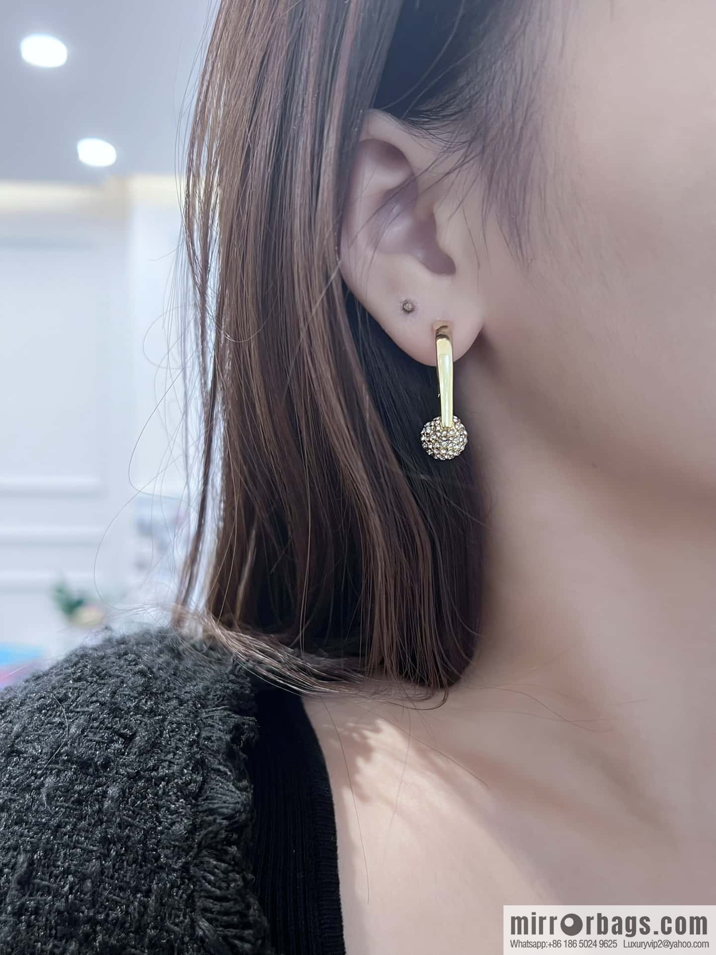New ☑️ Dior full diamond stud earrings