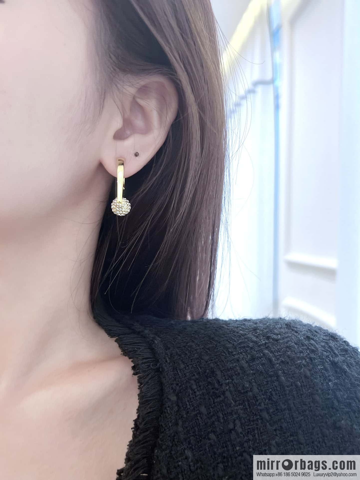 New ☑️ Dior full diamond stud earrings