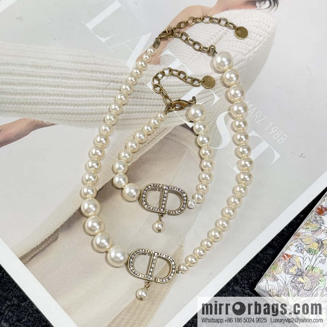 New ☑️ Dior full diamond CD pearl bracelet