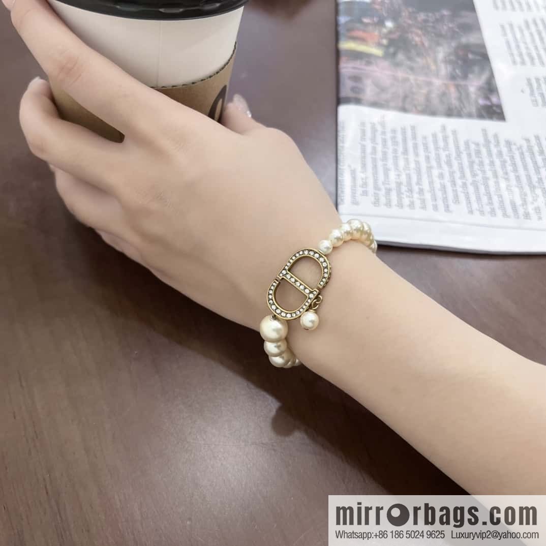 New ☑️ Dior full diamond CD pearl bracelet