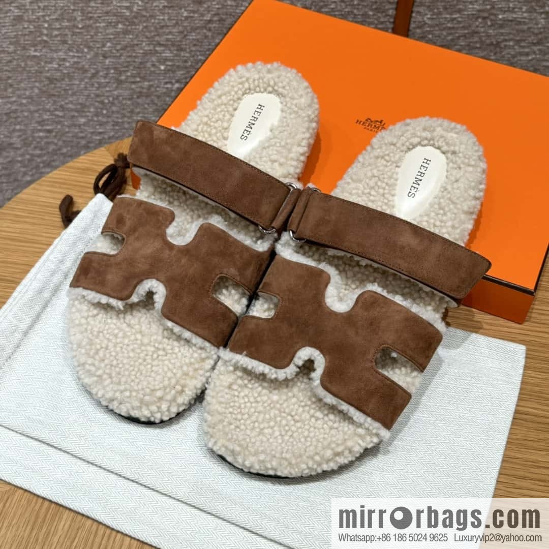 HERMES 180 Chypre men's lamb wool, smoked brown/Brun Fume suede/Chamois/woolskin