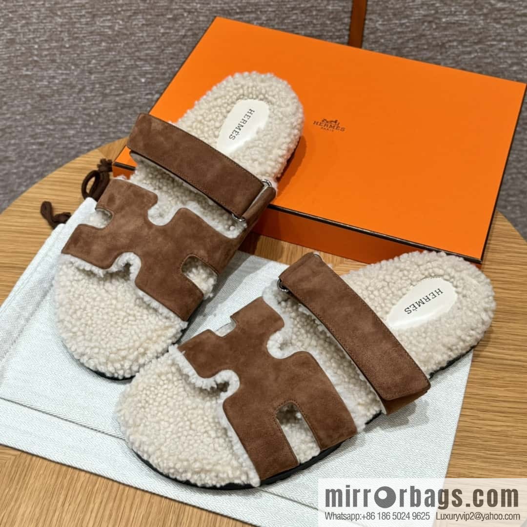 HERMES 180 Chypre men's lamb wool, smoked brown/Brun Fume suede/Chamois/woolskin
