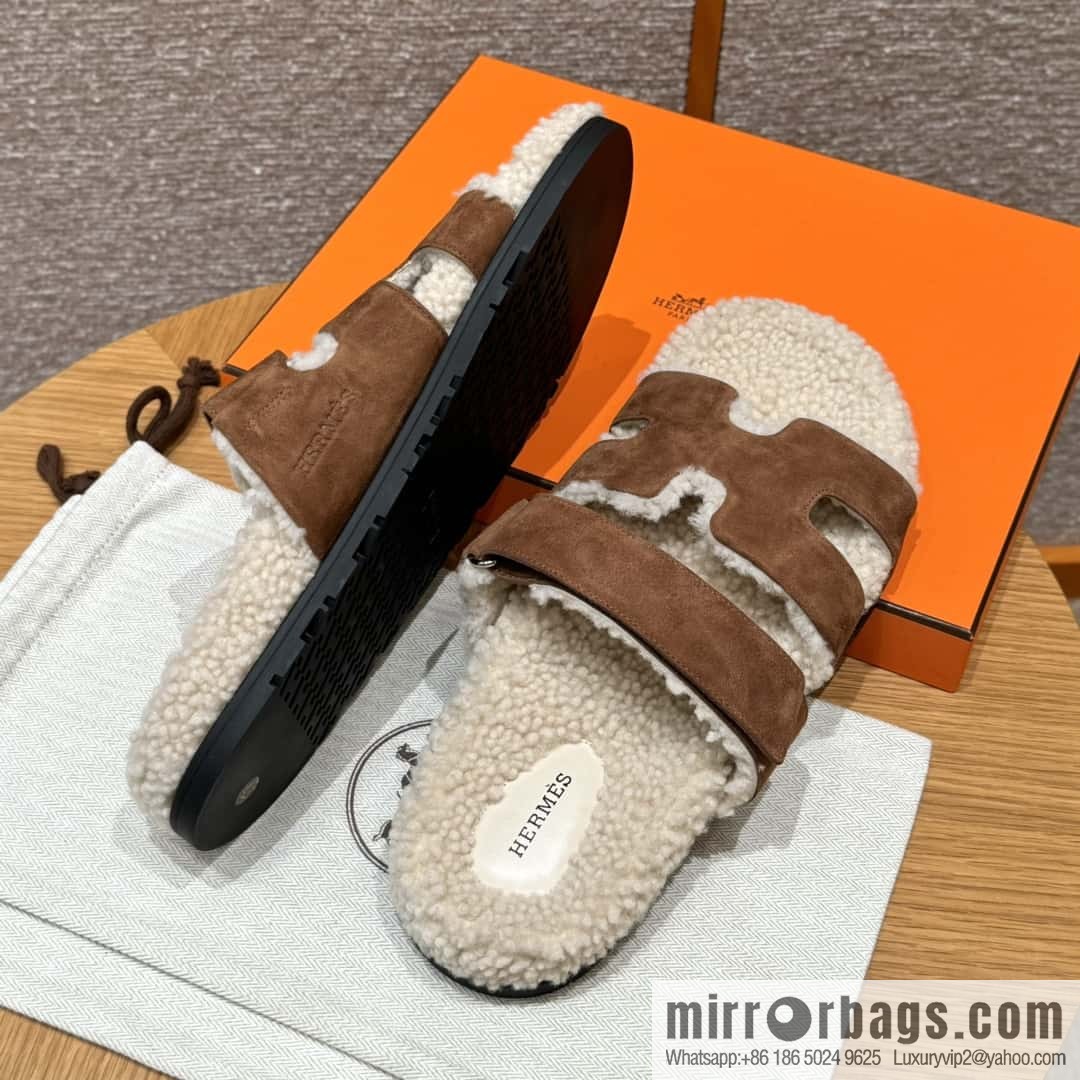 HERMES 180 Chypre men's lamb wool, smoked brown/Brun Fume suede/Chamois/woolskin