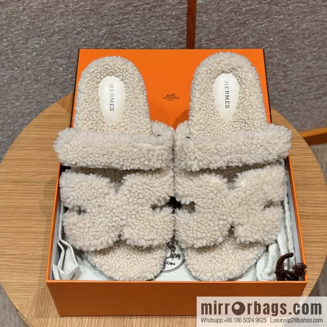 HERMES 180 CHYPRE SANDAL uncle shoes, white/Blanc wool/woolskin