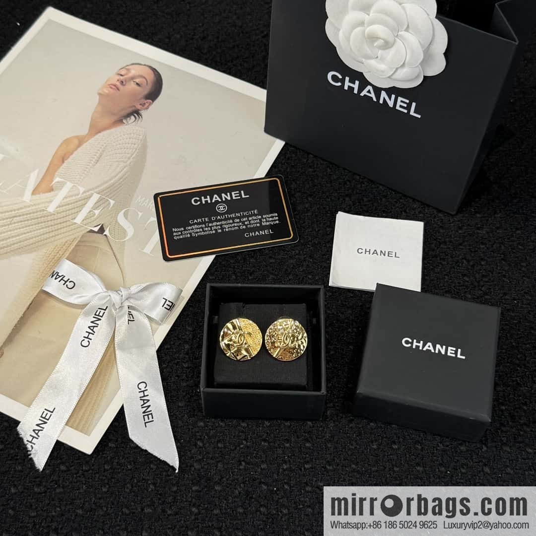 ❗️New ❗️☀️ New ☑️ Chanel c1 double c gold letter disc lava stud earrings ☀️