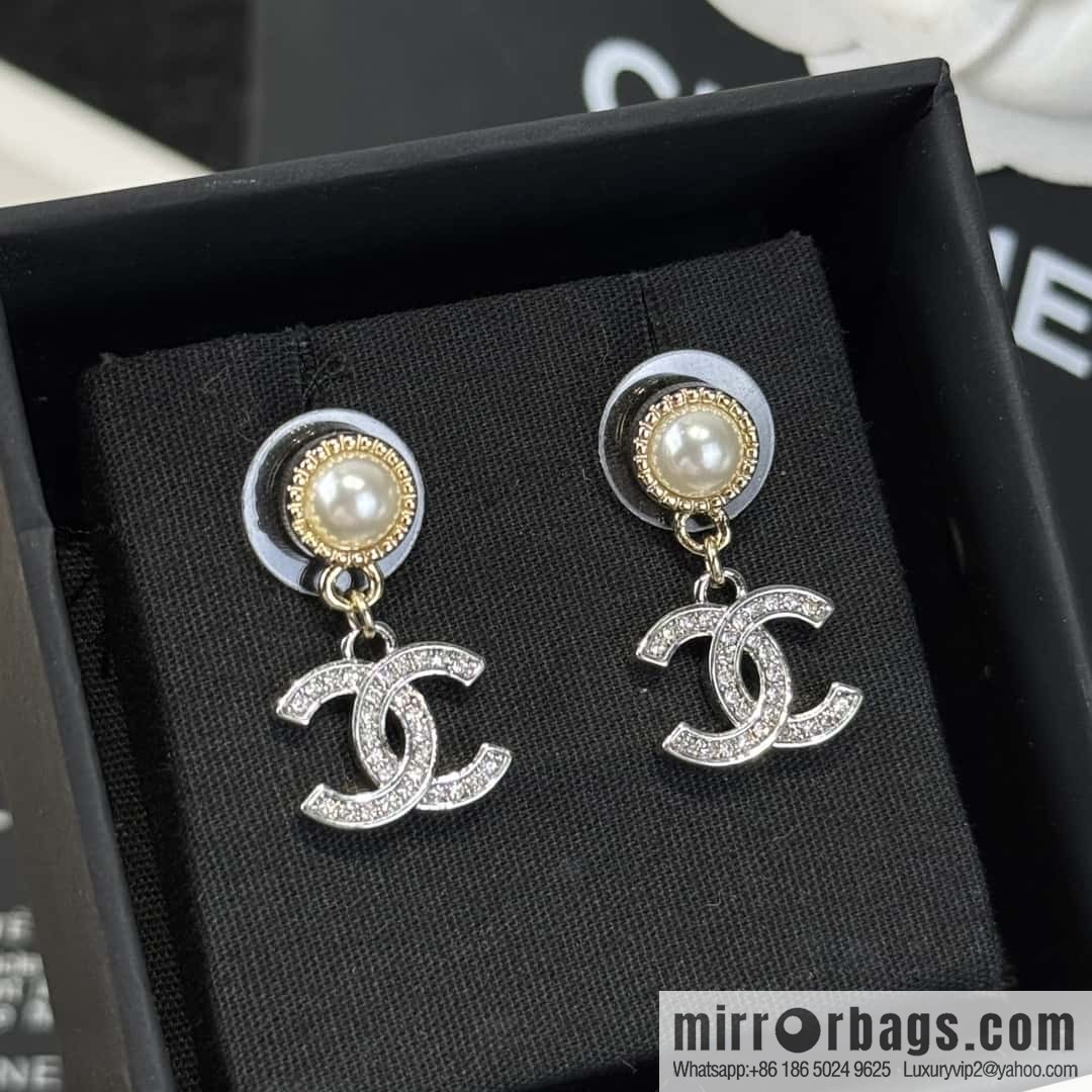 ❗️New ❗️☀️ new ☑️ chanel c1 double c pearl stud earrings ☀️
