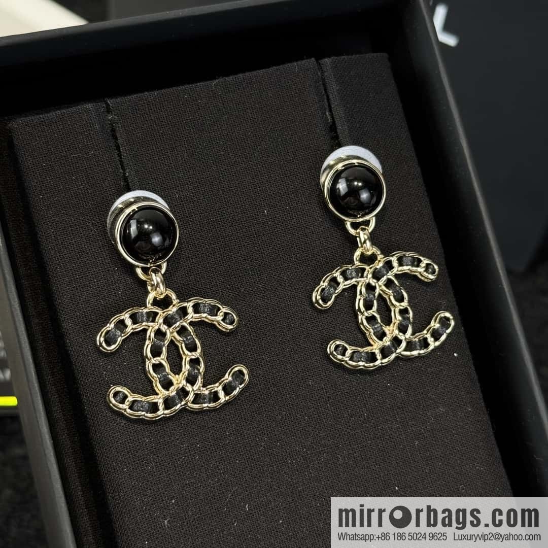 ❗️New ❗️ ☀️ new ☑️ Chanel c2 double c black leather rope stud earrings ☀️