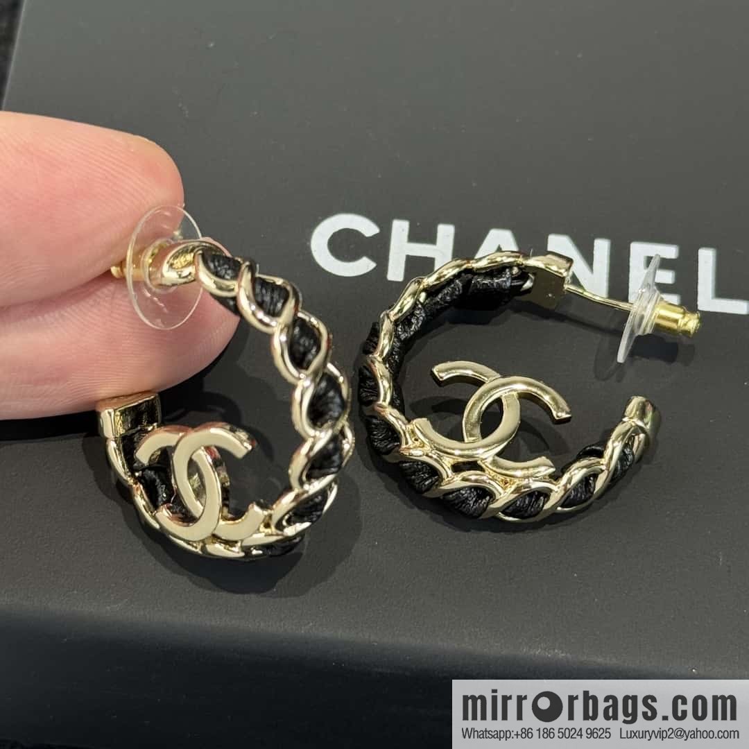 ❗️New ❗️☀️ New ☑️ Chanel c1 double c semi-round black leather rope stud earrings ☀️