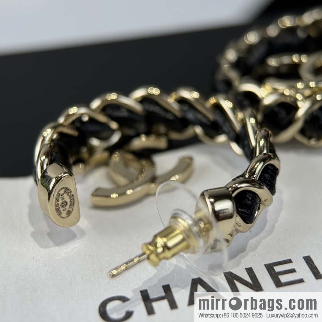 ❗️New ❗️☀️ New ☑️ Chanel c1 double c semi-round black leather rope stud earrings ☀️